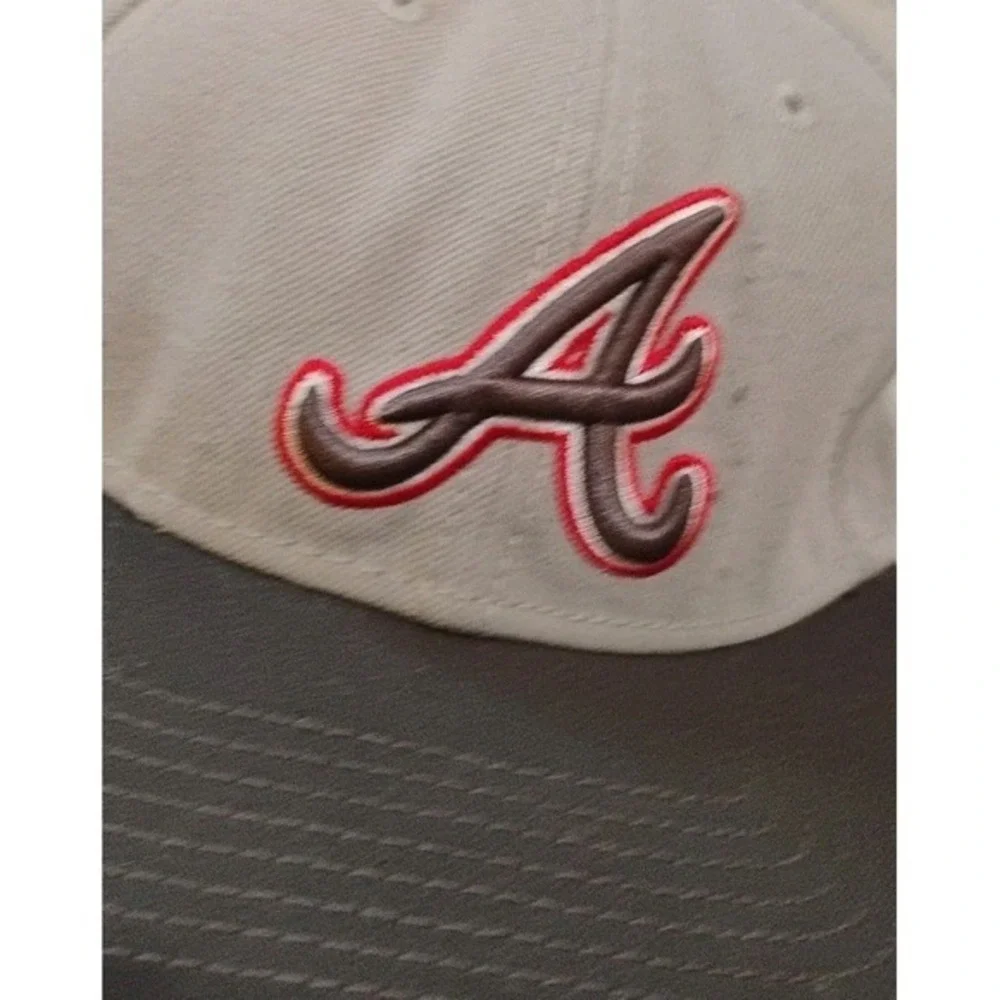 New Era Atlanta Braves Basic‎ 9Forty Snapback Hat Cap - Gray new era sports